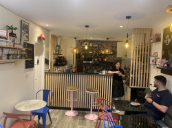 Restaurant qui propose une carte d'inspiration japonaise